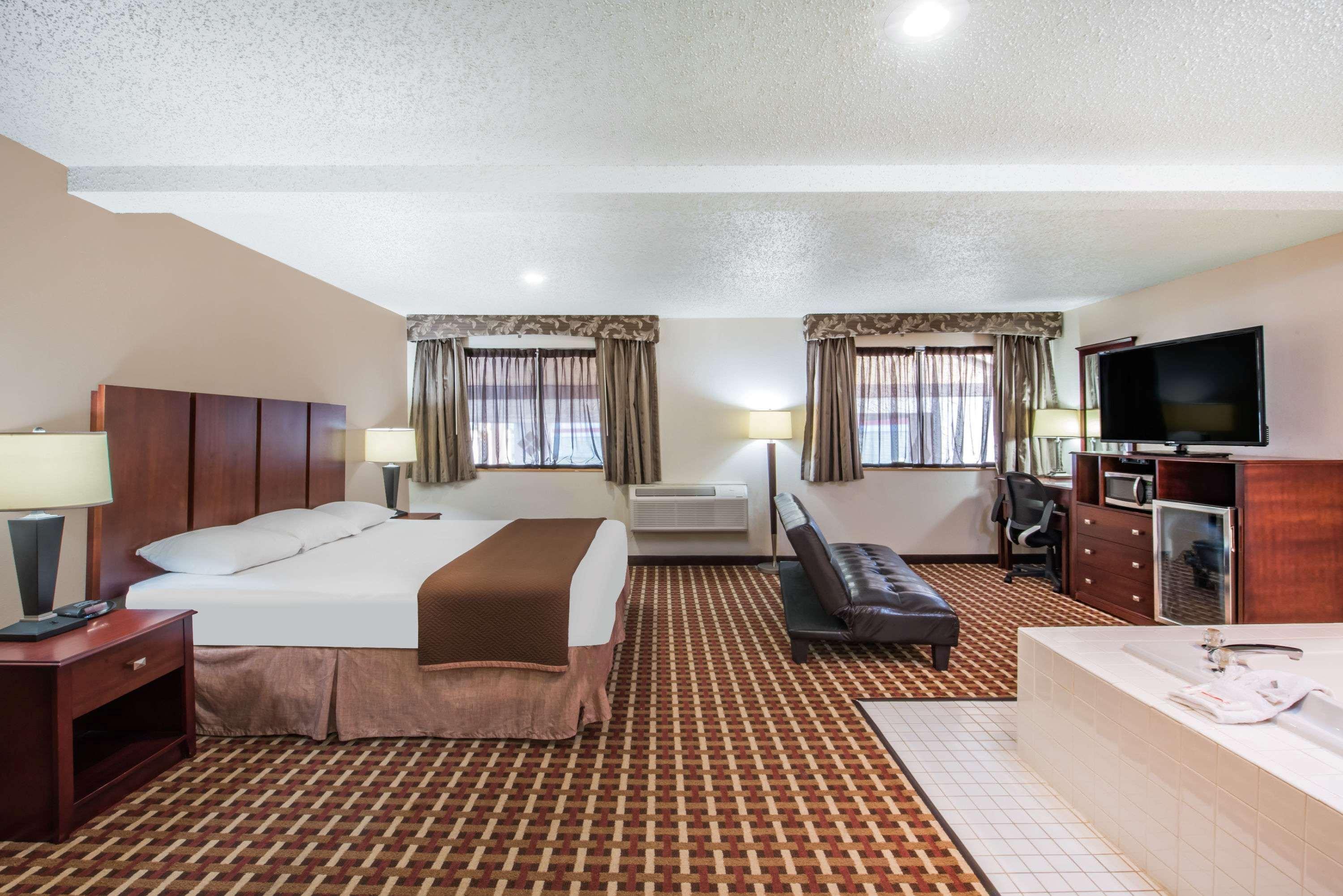 Hotel Super 8 By Wyndham Harlingen Tx Exterior foto