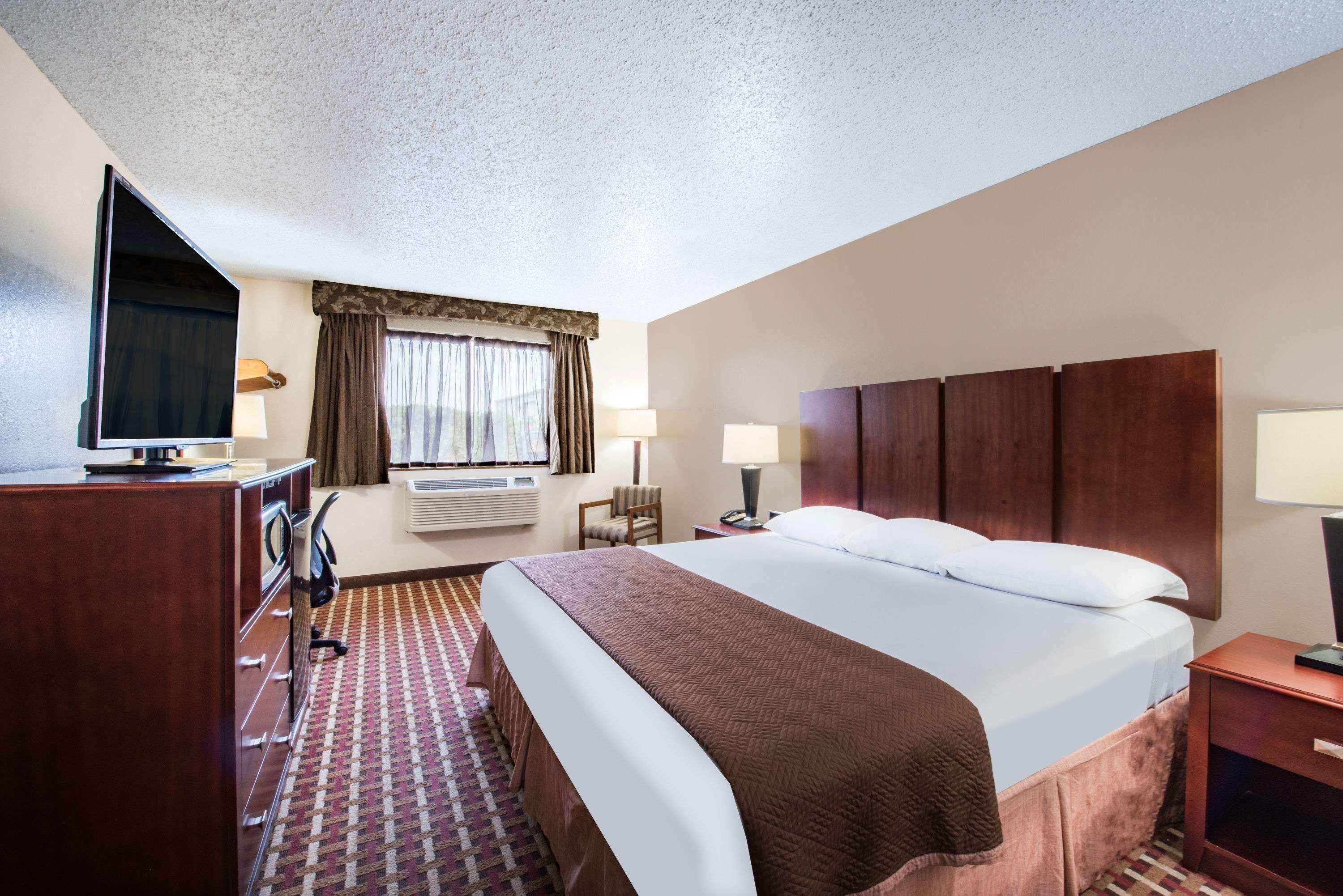 Hotel Super 8 By Wyndham Harlingen Tx Exterior foto